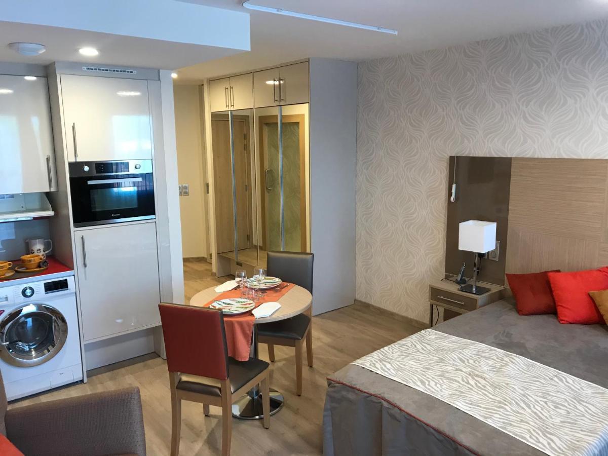 Zenao Montreuil- Croix De Chavaux Appartement Montreuil  Buitenkant foto